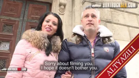 Özel Hastane Doktoru Muayeneye Gelen Anne Kızı Şifalı Yarrağıyla İyileştiriyor