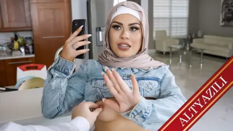 Kızının Sınav Stresini Göt Deliğinden Çekip Alıyor